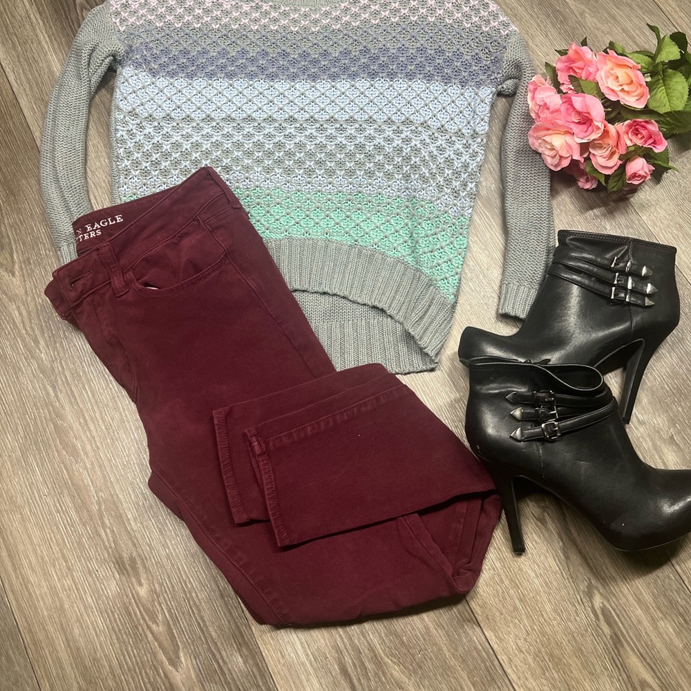 American Eagle maroon jeggings